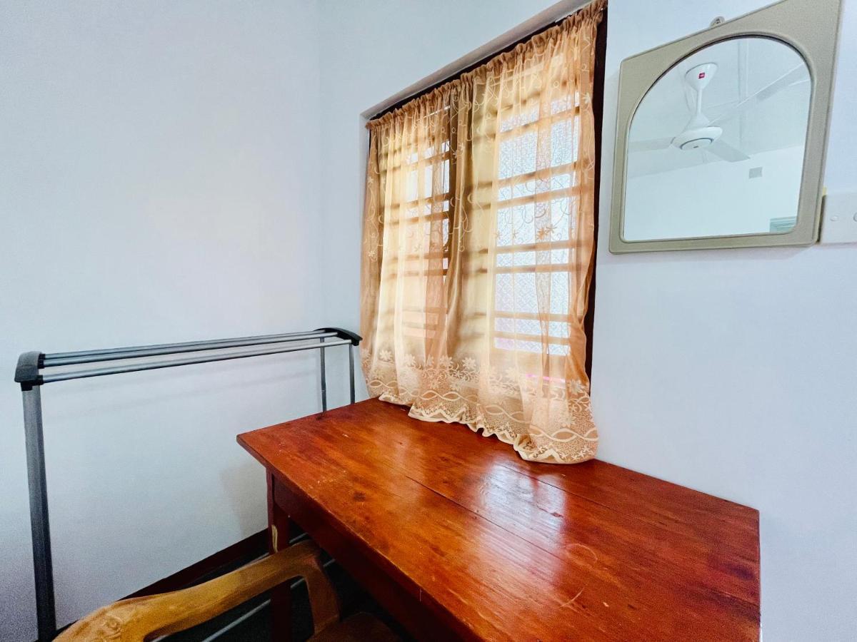 Nethusali Guest House Хиккадува Экстерьер фото